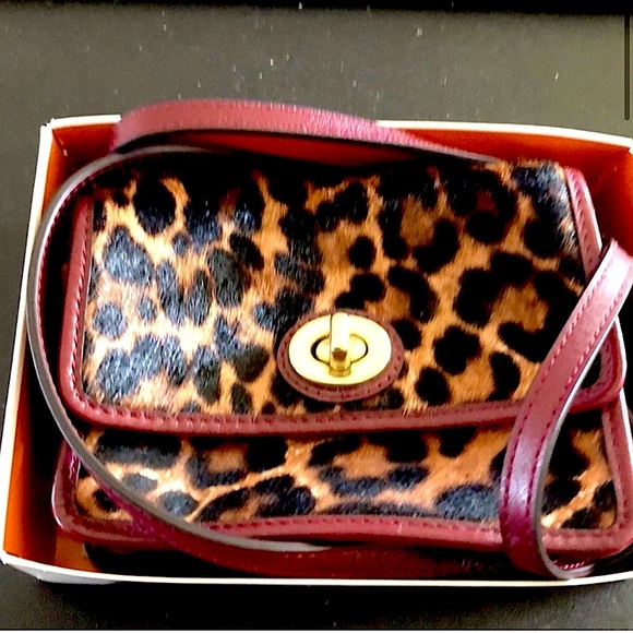 Coach Handbags - Vintage coach crossbody or wristlet.